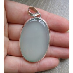 Zilveren hanger gezet met grote ovale aqua Chalcedoon