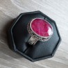 Zilveren ring gezet met Robijn in bewerkte setting maat 17.3 mm