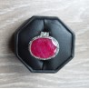 Zilveren ring gezet met Robijn in bewerkte setting maat 17.3 mm