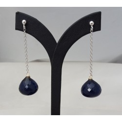 Zilveren lange oorbellen met grote Saffier blauwe quartz onion