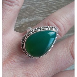 Zilveren ring gezet met druppelvorm groene Onyx maat 17.3 mm
