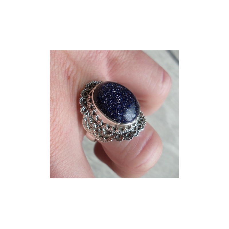 Zilveren ring met Goudsteen in bewerkte setting 18 mm
