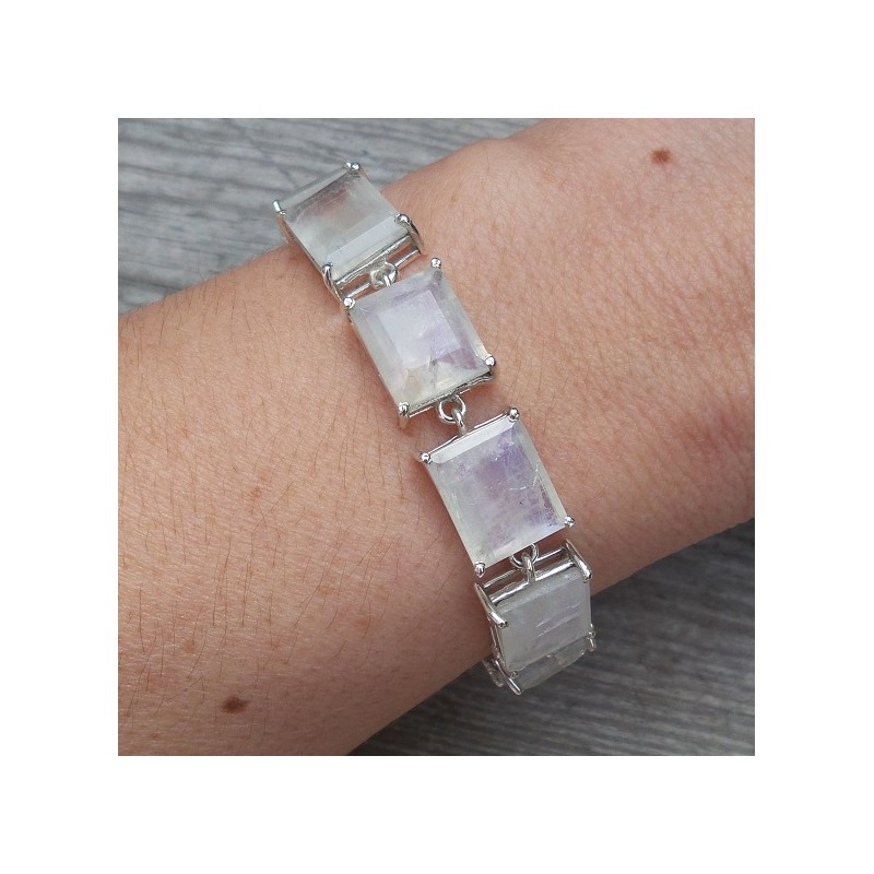 Zilveren armband gezet met rechthoekige facet Maanstenen
