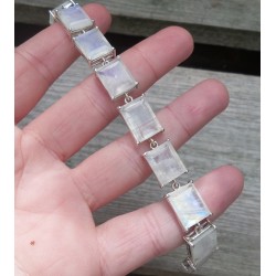 Zilveren armband gezet met rechthoekige facet Maanstenen