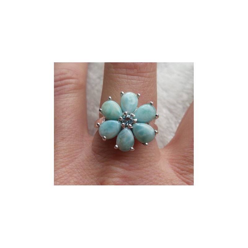 Zilveren ring bloem gezet met Larimar en blauw Topaas 18 mm