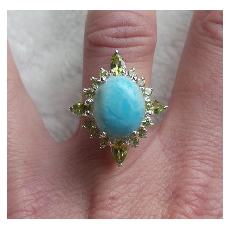 Zilveren ring gezet met Larimar en Peridot maat 17 mm