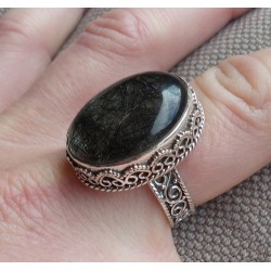 Zilveren ring met Toermalijnkwarts in bewerkte setting 19 mm