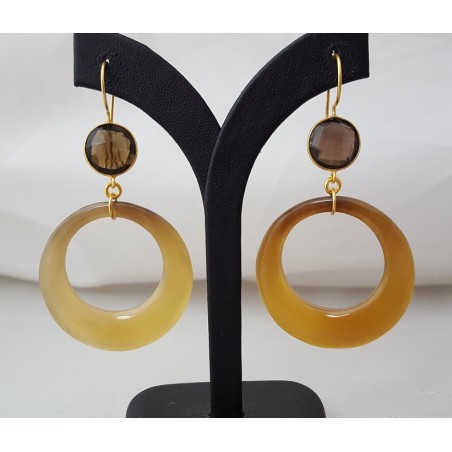 Vergulde oorbellen met Smokey Topaas en ring van Buffelhoorn
