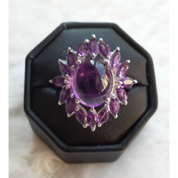 Zilveren ring gezet met facet Amethist en cabochon Amethist 19 m