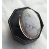 Zilveren ring gezet met Howliet ring maat 17 mm
