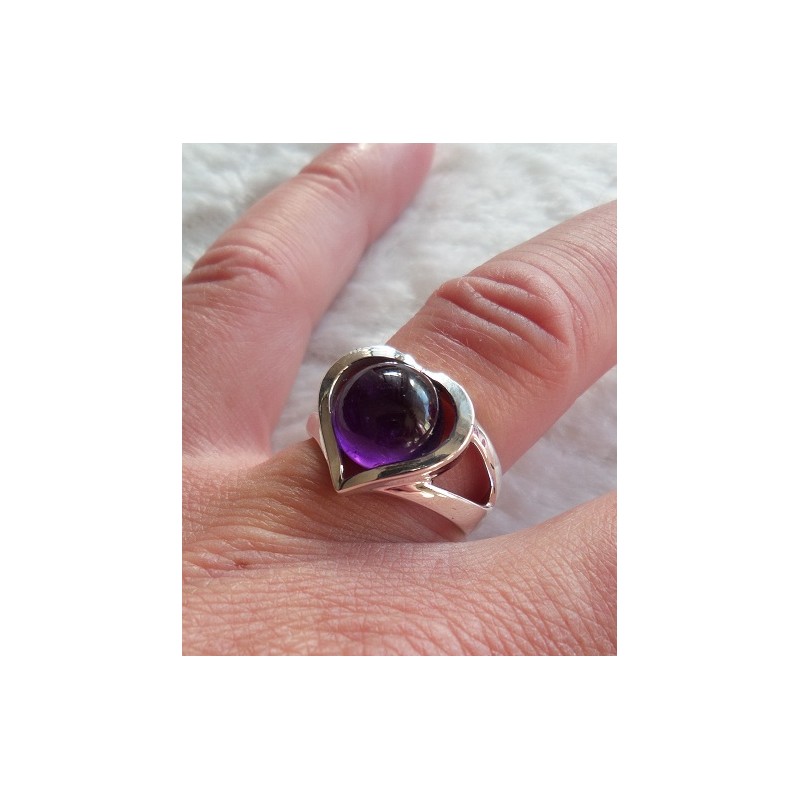 Zilveren ring gezet met cabochon Amethist 17 mm