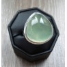 Zilveren ring met druppelvorm Prehniet maat 18.5 mm