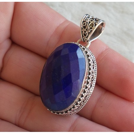 Zilveren hanger gezet met facet Lapis Lazuli bewerkte setting