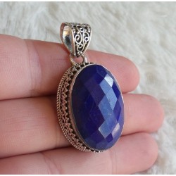 Zilveren hanger gezet met facet Lapis Lazuli bewerkte setting