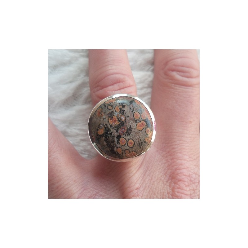 Zilveren ring gezet met ronde Luipaard Jaspis maat 17 mm
