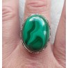 Zilveren ring gezet met Malachiet in bewerkte setting 18.5 mm