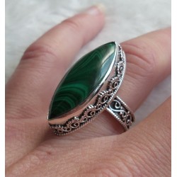 Zilveren ring met marquise Malachiet in bewerkte setting 18 mm