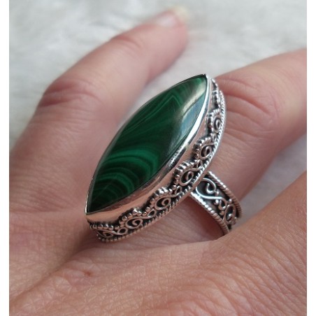 Zilveren ring met marquise Malachiet in bewerkte setting 18 mm