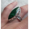 Zilveren ring met marquise Malachiet in bewerkte setting 18 mm