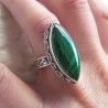 Zilveren ring met marquise Malachiet in bewerkte setting 18 mm