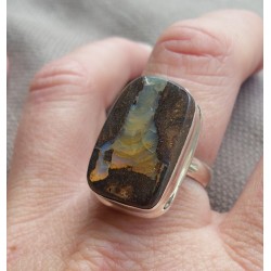 Zilveren ring gezet met rechthoekige Boulder Opaal 18.5 mm