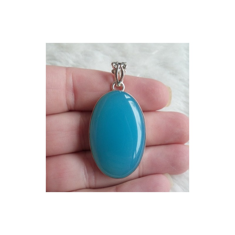 Zilveren hanger gezet met ovale blauwe Chalcedoon