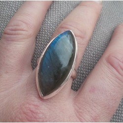 Zilveren ring gezet met marquise Labradoriet 19 mm