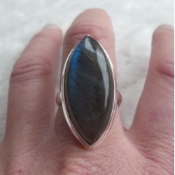 Zilveren ring gezet met marquise Labradoriet 19 mm