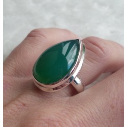 Zilveren ring gezet met druppelvorm groene Onyx maat 17.5 mm