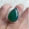 Zilveren ring gezet met druppelvorm groene Onyx maat 17.5 mm