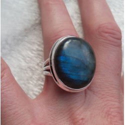 Zilveren ring gezet met Labradoriet maat 18 mm