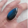 Zilveren ring met grote druppelvorm Labradoriet 18.5 mm
