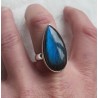 Zilveren ring met grote druppelvorm Labradoriet 18.5 mm