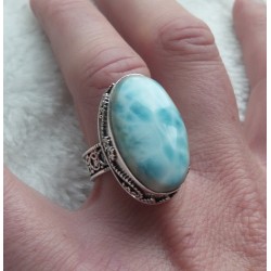 Zilveren ring met Larimar gezet in bewerkte setting 18 mm