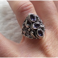 Zilveren ring gezet met Ioliet ring maat 18.5 mm