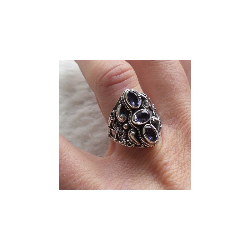 Zilveren ring gezet met Ioliet ring maat 18.5 mm