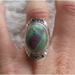 Zilveren ring gezet met Robijn in Fuchsiet ring maat 17.7 mm