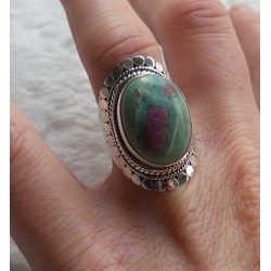 Zilveren ring gezet met Robijn in Fuchsiet ring maat 17.7 mm