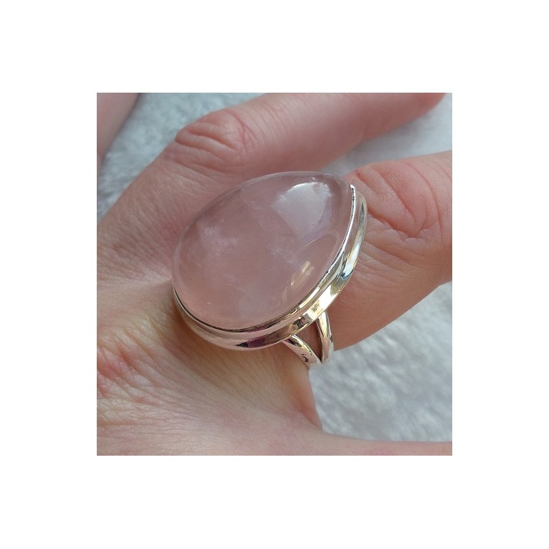 Zilveren ring met grote cabochon druppelvorm Rozenkwarts 18.5 mm