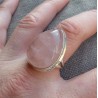 Zilveren ring met grote cabochon druppelvorm Rozenkwarts 18.5 mm