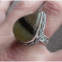 Zilveren ring met druppelvorm Septaria in bewerkte setting 19 mm