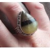 Zilveren ring met druppelvorm Septaria in bewerkte setting 19 mm