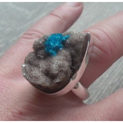 Zilveren ring gezet met druppelvorm Cavansiet maat 17.5 mm