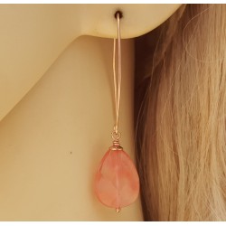 Rosé vergulde oorbellen met cherry quartz briolet