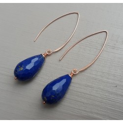 Rosé vergulde oorbellen met Lapis Lazuli briolet