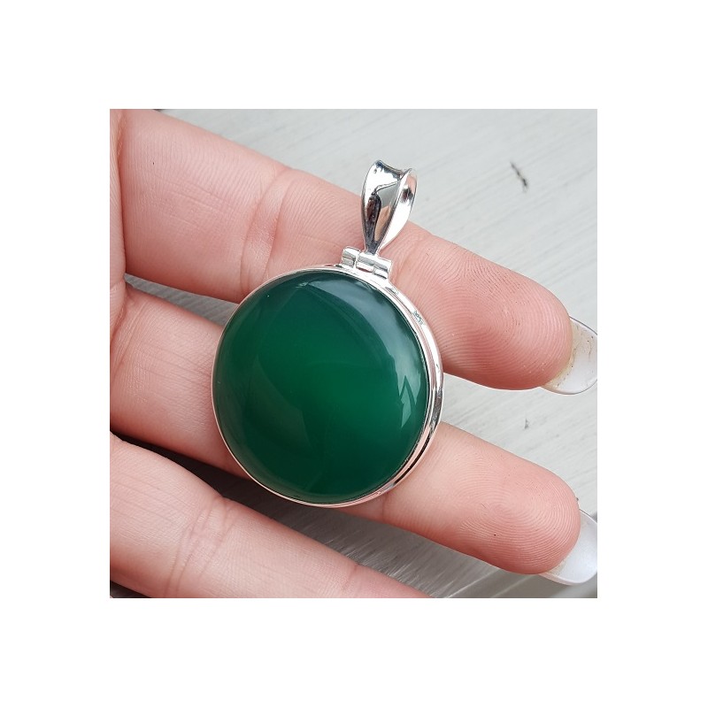 Zilveren hanger gezet met ronde cabochon groene Onyx