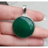 Zilveren hanger gezet met ronde cabochon groene Onyx
