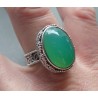 Zilveren ring met Chrysopraas gezet in bewerkte setting 18 mm
