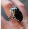 Zilveren ring met facet zwarte Onyx in bewerkte setting 18 mm