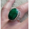 Zilveren ring met Emerald gezet in bewerkte setting 17.3 mm